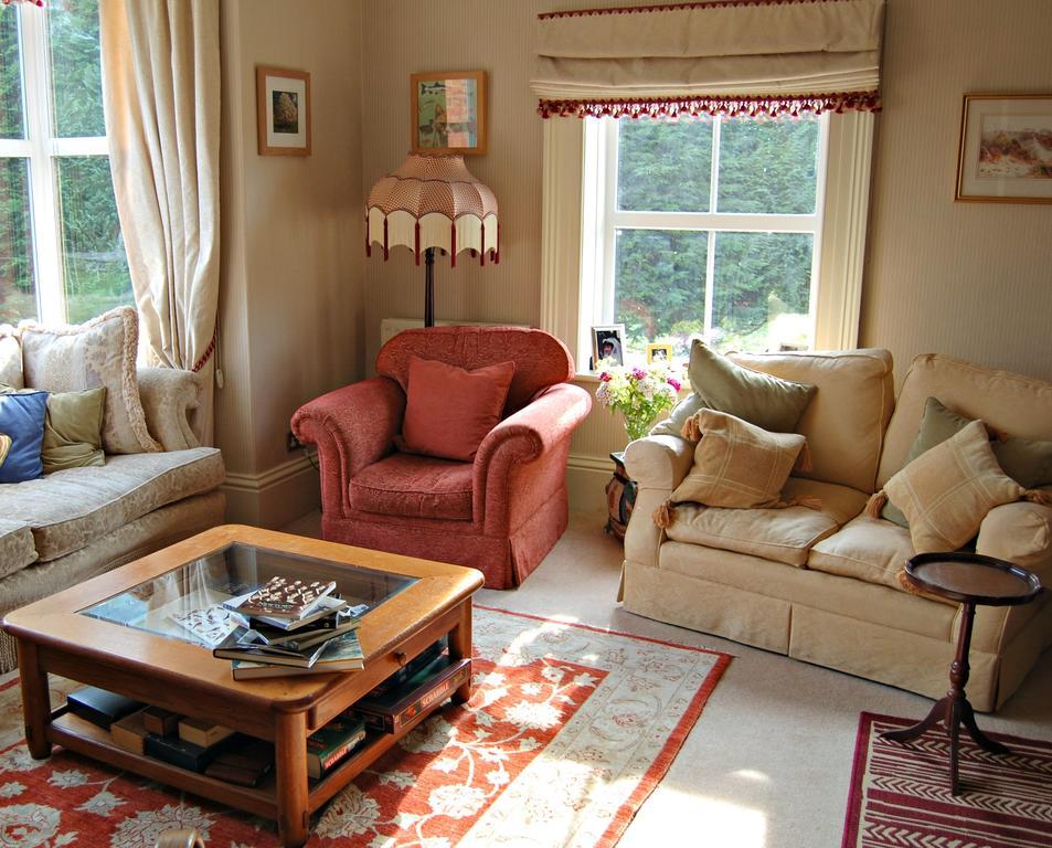 Hotel The Old Vicarage Dolfor à Newtown  Extérieur photo